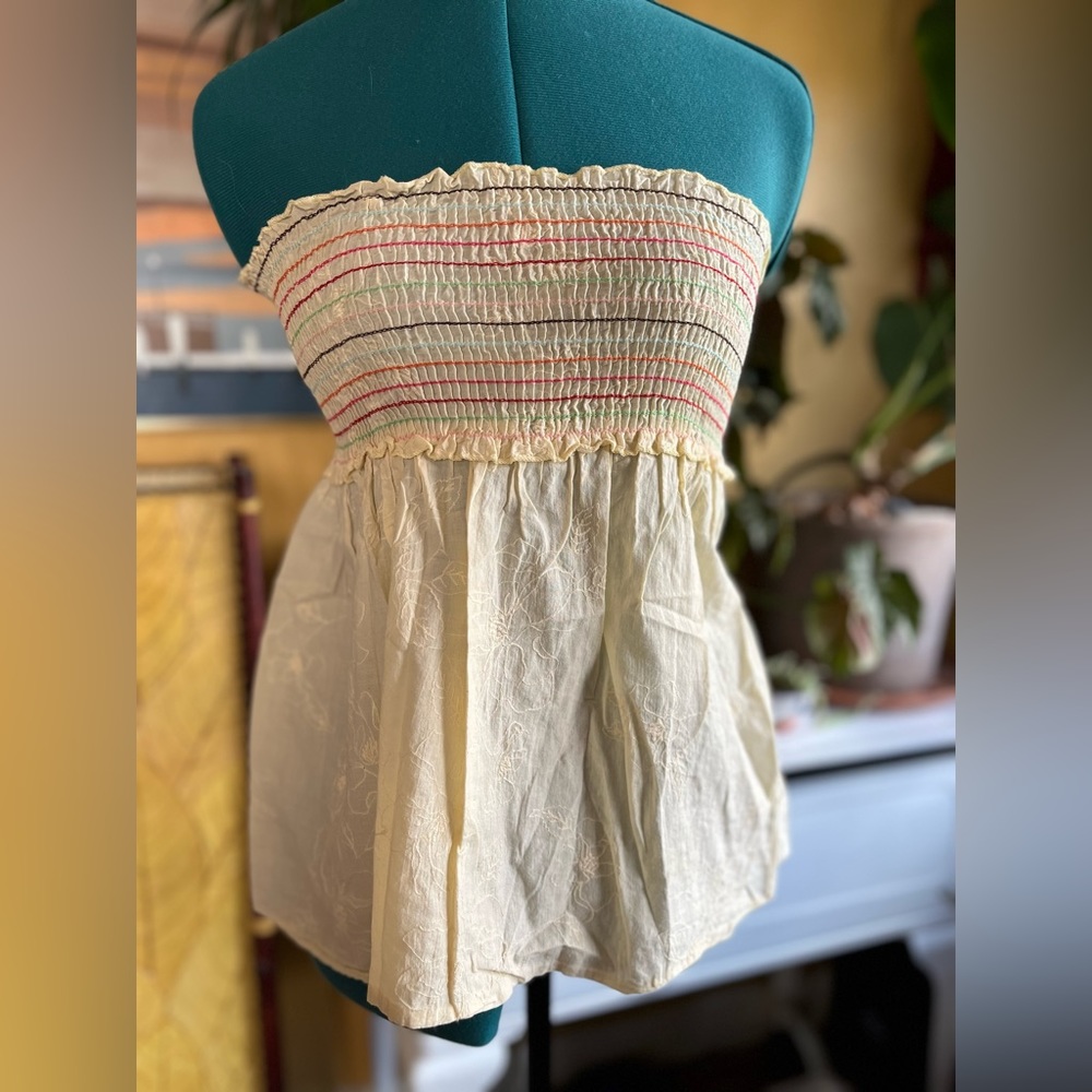 Retro style strapless top